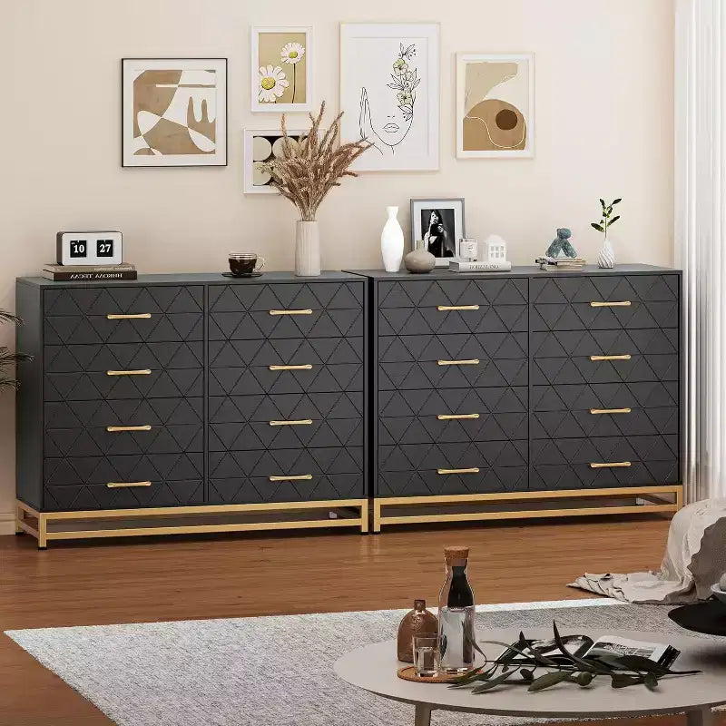 Cassettiera nera, 8 cassetti grandi, pannello con motivo a triangoli
