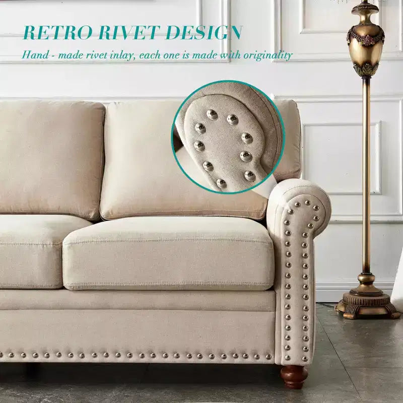 Divano con struttura in metallo e legno massello, decorazione con borchie argentate