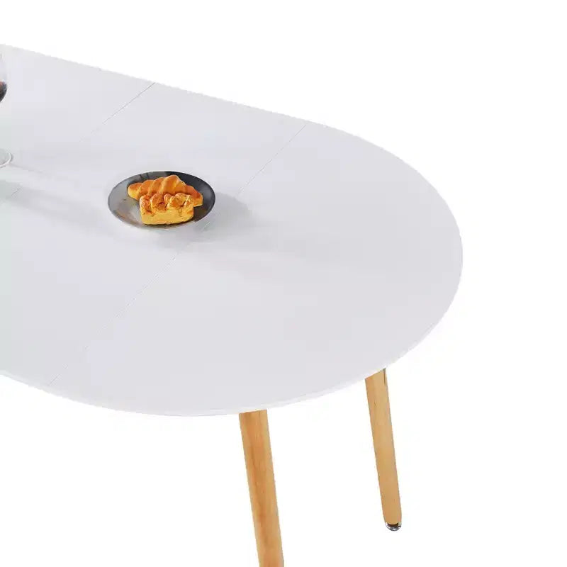 Tavolo da pranzo allungabile con gambe in legno e piano in MDF