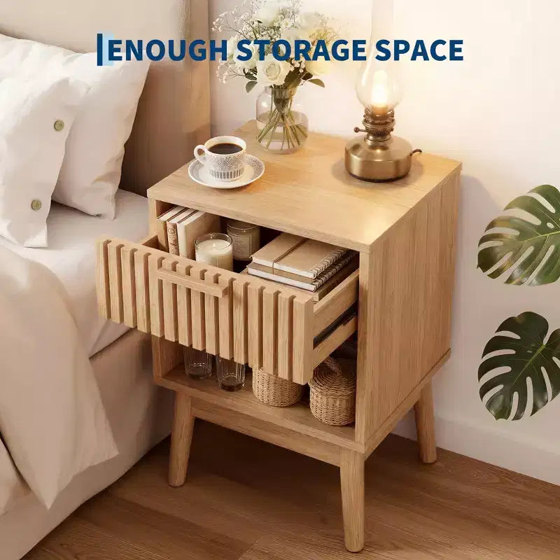 Comodini boho con cassetto a righe e ripiano aperto, tavolino compatto in legno da camera